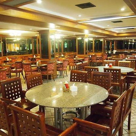 Jomtien Holiday Pattaya Hotel Exterior photo