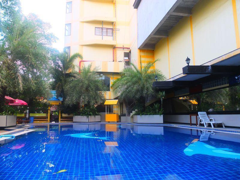 Jomtien Holiday Pattaya Hotel Exterior photo