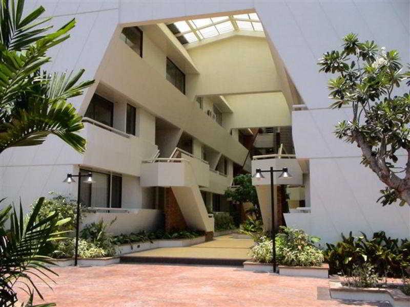 Jomtien Holiday Pattaya Hotel Exterior photo