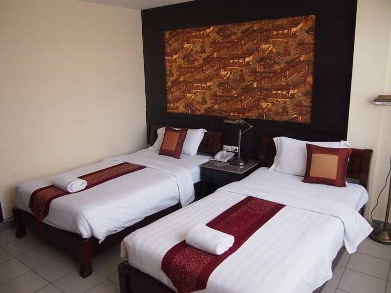 Jomtien Holiday Pattaya Hotel Exterior photo