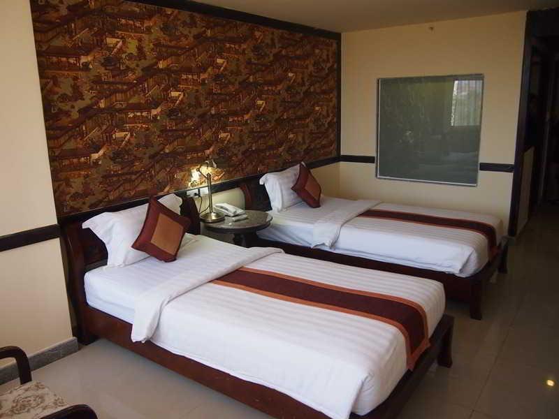 Jomtien Holiday Pattaya Hotel Exterior photo